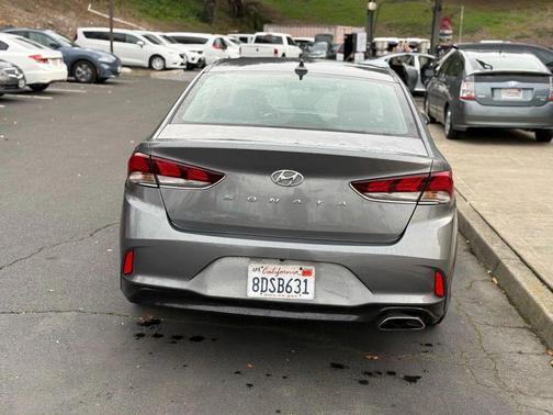 2018 Hyundai SONATA SE