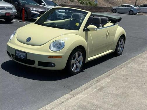 2006 Volkswagen New Beetle 2.5