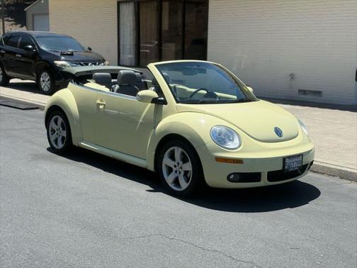 2006 Volkswagen New Beetle 2.5