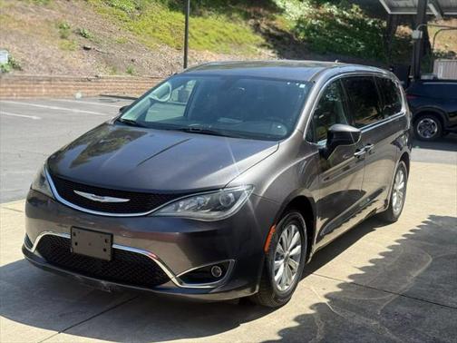 2018 Chrysler Pacifica Touring Plus