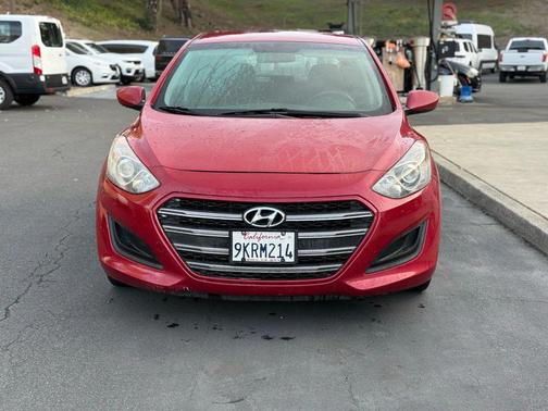 2016 Hyundai Elantra GT Base