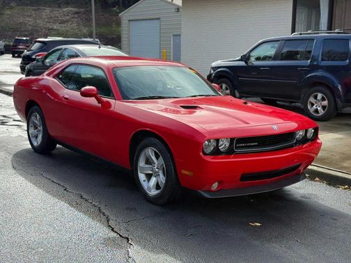 2009 Dodge Challenger SE