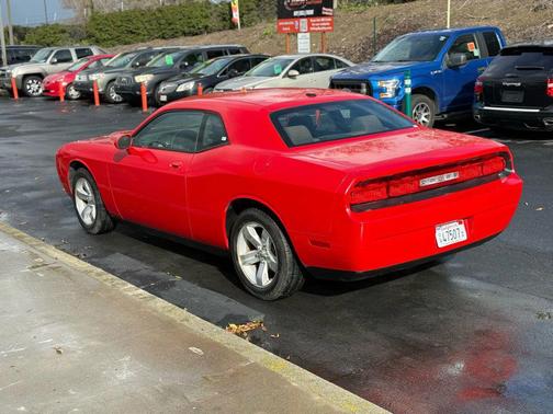 2009 Dodge Challenger SE