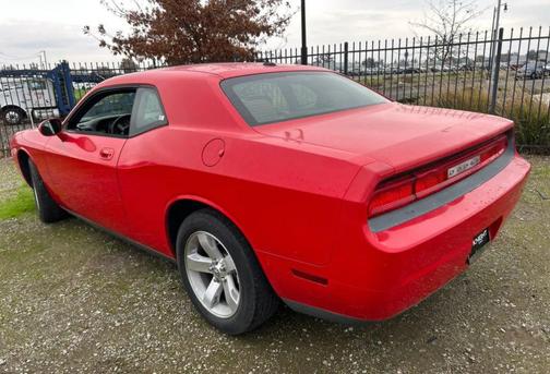 2009 Dodge Challenger SE