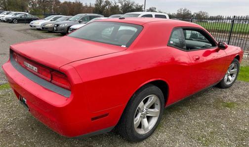 2009 Dodge Challenger SE