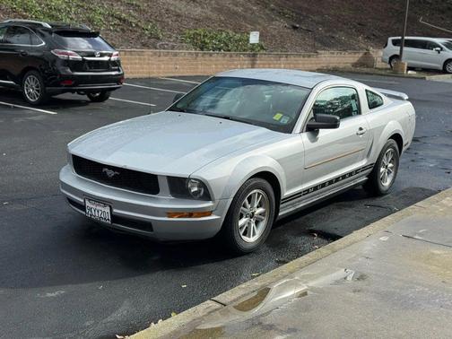 2006 Ford Mustang Deluxe