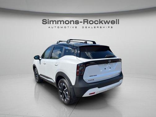 Aspen White Tricoat 2026 Nissan Kicks SV