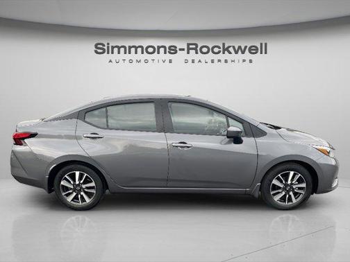 2025 Nissan Versa 1.6 SV