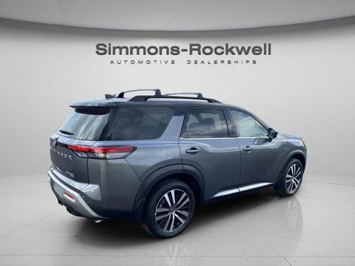 2025 Nissan Pathfinder Platinum