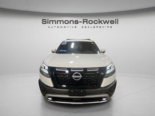 2025 Nissan Pathfinder Rock Creek