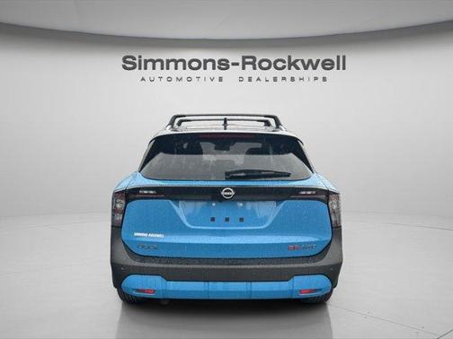 2025 Nissan Kicks SR