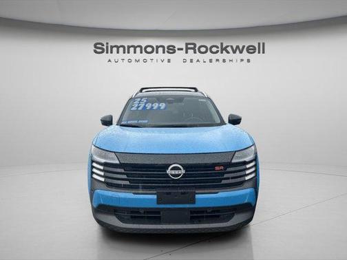 2025 Nissan Kicks SR