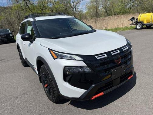 Everest White P 2026 Nissan Rogue Rock Creek