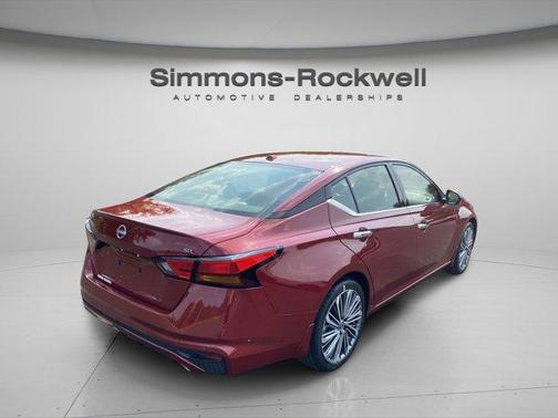 2025 Nissan Altima SL