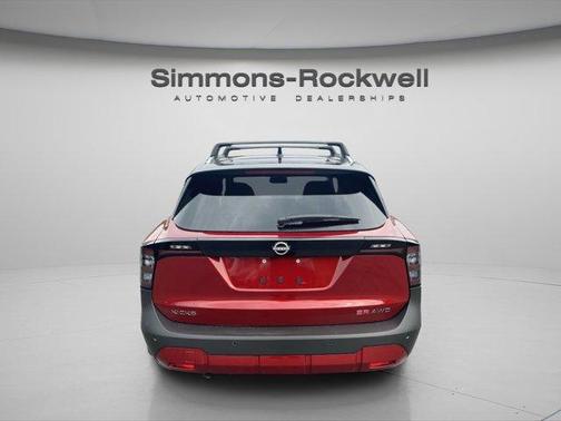 2025 Nissan Kicks SR