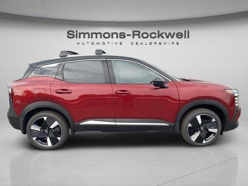 2025 Nissan Kicks SR