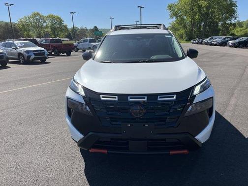 Everest White P 2026 Nissan Rogue Rock Creek