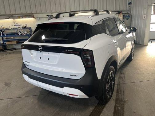 Fresh Powder 2026 Nissan Kicks SV
