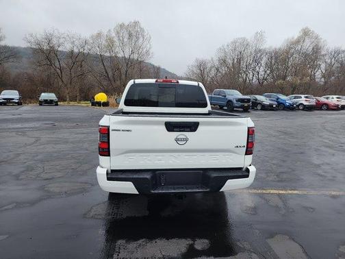2025 Nissan Frontier SV