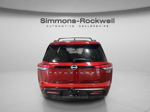 2026 Nissan Pathfinder SV