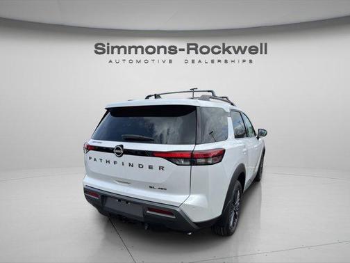 2026 Nissan Pathfinder SL