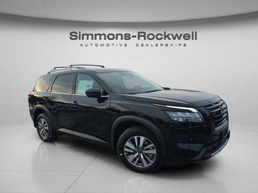 2025 Nissan Pathfinder SL