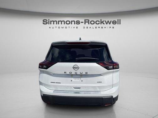 Everest White P 2026 Nissan Rogue SV