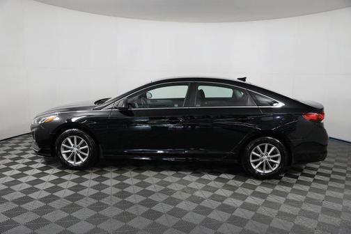 Phantom Black 2019 Hyundai SONATA SE