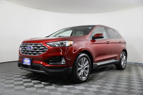 RUBY RED METALLIC TINTED CC 2019 Ford Edge Titanium