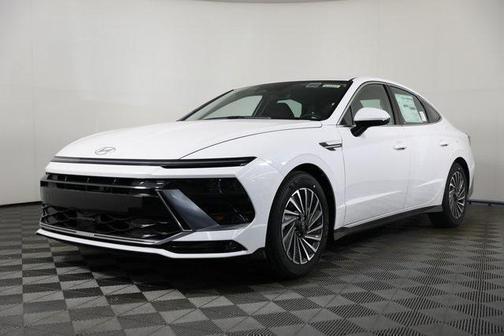 2025 Hyundai SONATA Hybrid SE