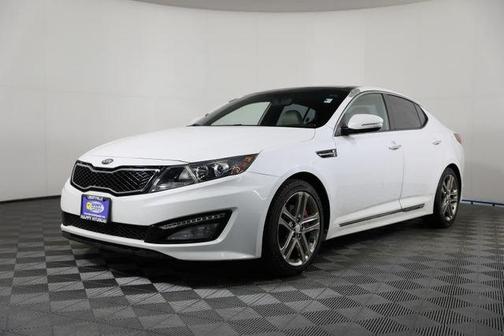 Snow White Pearl 2013 Kia Optima SX