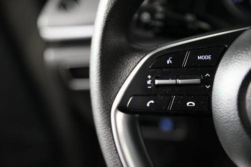 2022 Hyundai SONATA SE