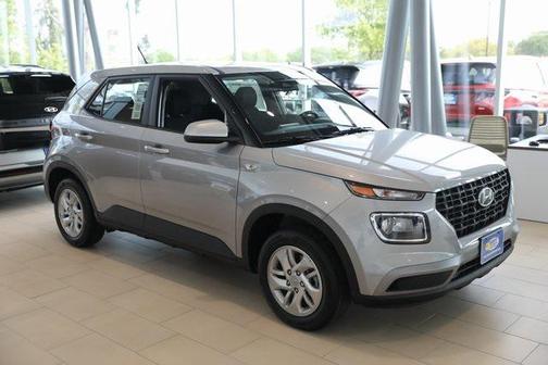 2025 Hyundai VENUE SE