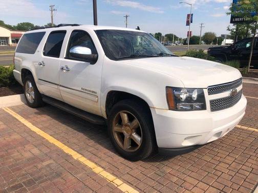 Summit White 2011 Chevrolet Suburban 1500 LTZ