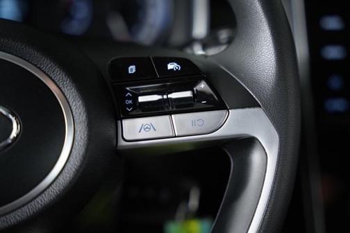 2022 Hyundai TUCSON SE