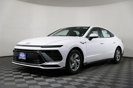 2025 Hyundai SONATA SE