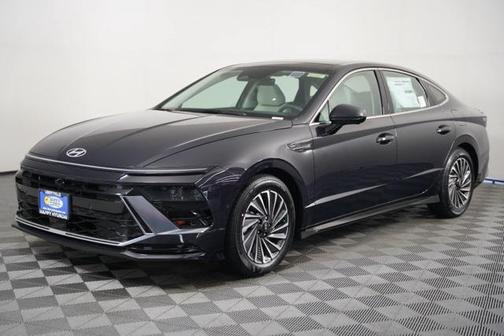 2024 Hyundai SONATA Hybrid Limited
