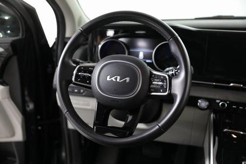 2023 Kia Carnival EX