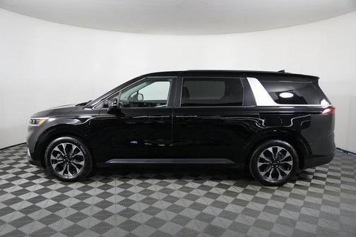 2023 Kia Carnival EX