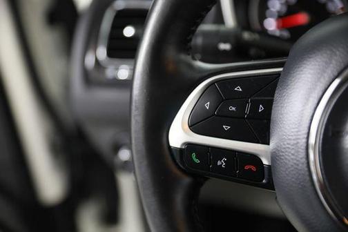 White Clearcoat 2018 Jeep Compass Latitude