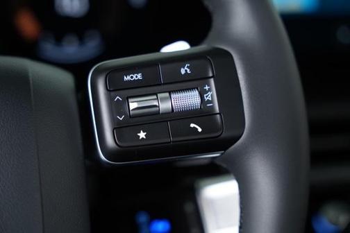 2025 Hyundai SANTA FE SEL 2.4