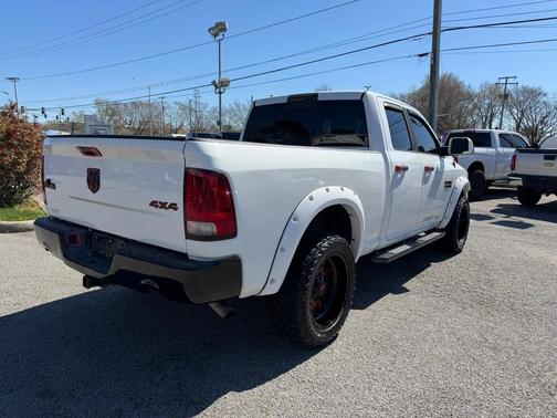Bright White 2015 RAM 1500 SLT