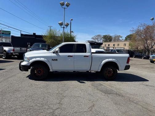 Bright White 2015 RAM 1500 SLT