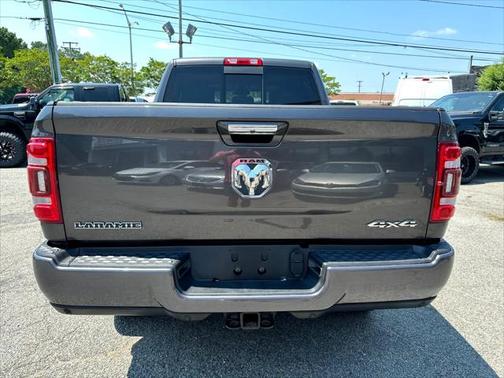 2020 RAM 2500 Laramie Crew Cab 4X4 6'4' Box