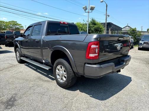 2020 RAM 2500 Laramie Crew Cab 4X4 6'4' Box