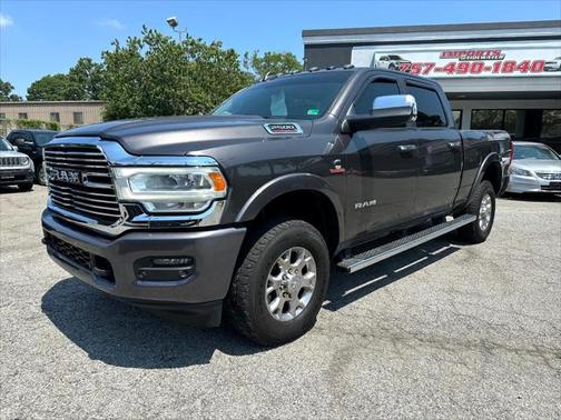 2020 RAM 2500 Laramie Crew Cab 4X4 6'4' Box