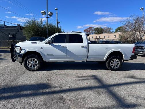 2019 RAM 2500 Laramie Crew Cab 4x4 8' Box