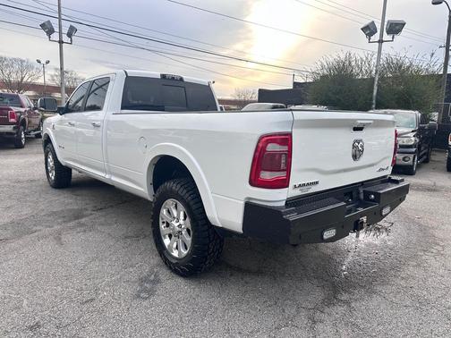 2019 RAM 2500 Laramie Crew Cab 4x4 8' Box
