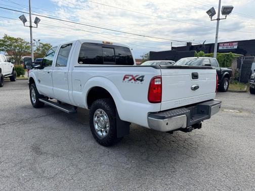 Oxford White 2015 Ford F-250 Lariat