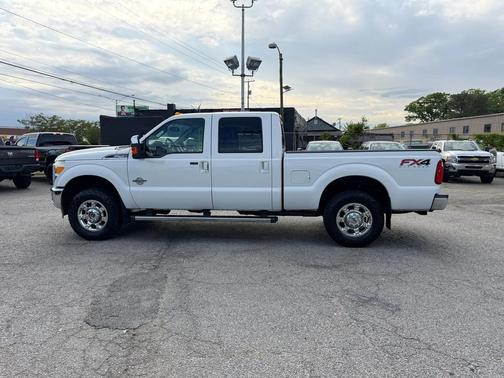 Oxford White 2015 Ford F-250 Lariat